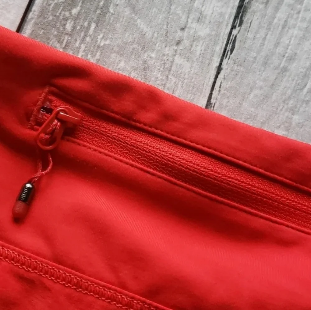 lululemon athletica excellent size